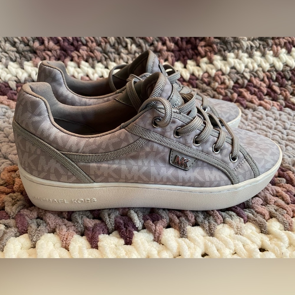 Michael Kors 👟 size 6.5